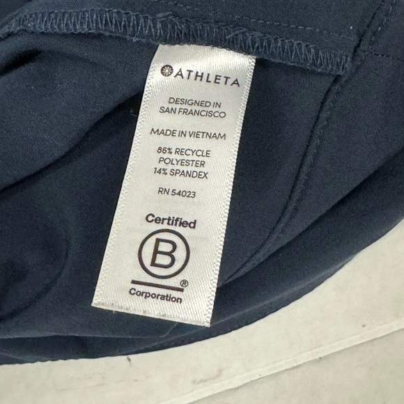 Navy Athleta side zip skirt with built in short size 6 - Picture 6 of 8